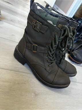 Women's Olive Green Combat Boots with Camouflage Trim